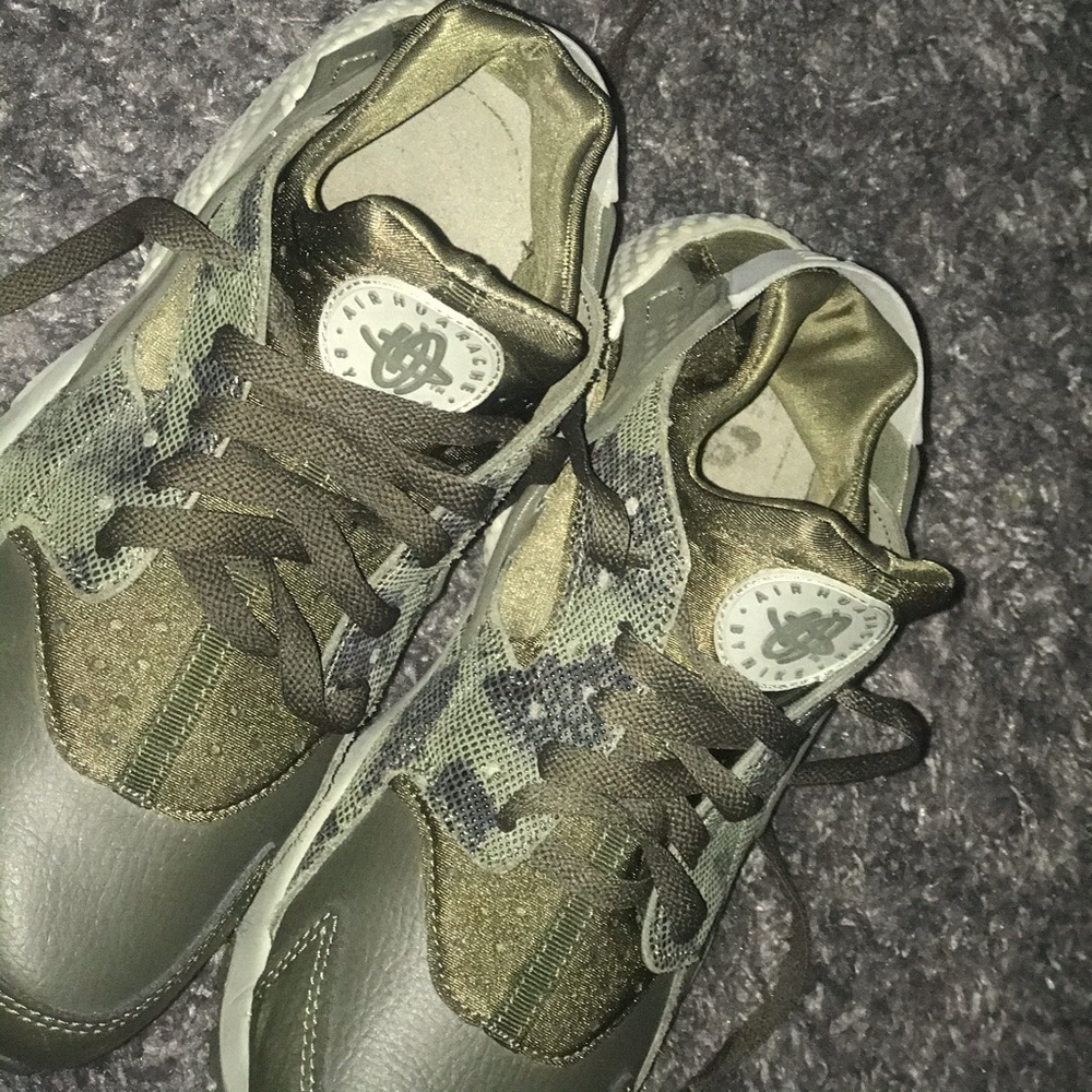 Nike huaraches women